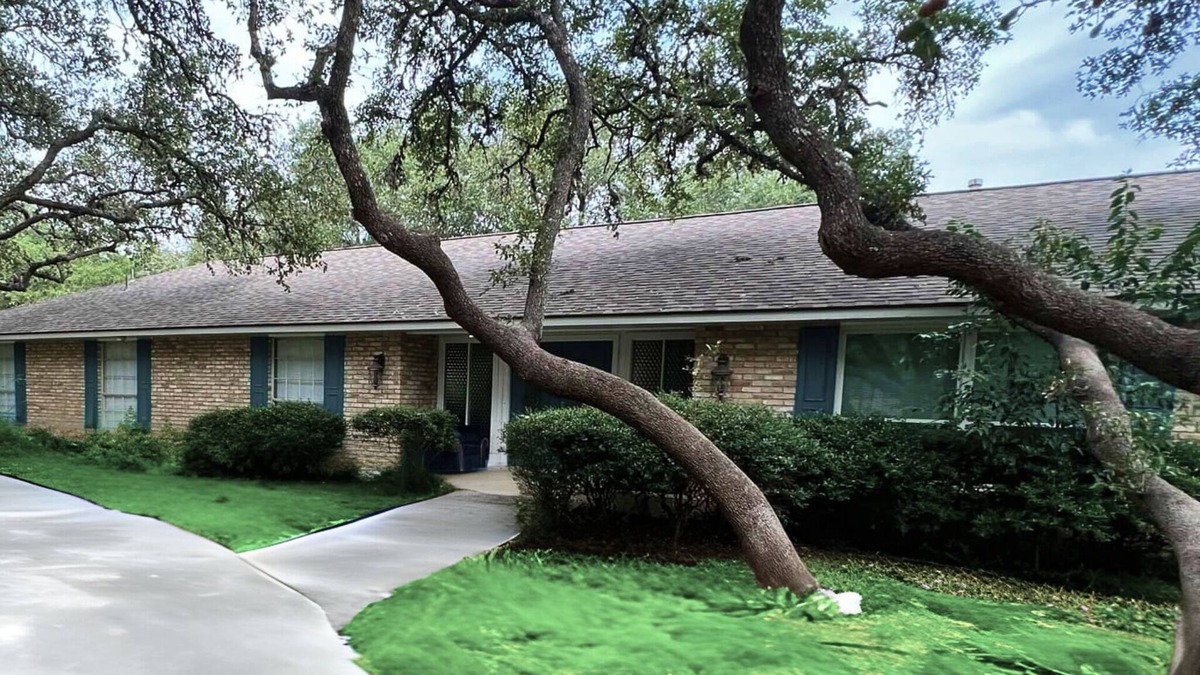 Hollywood Park House | Hill Country Hideaway