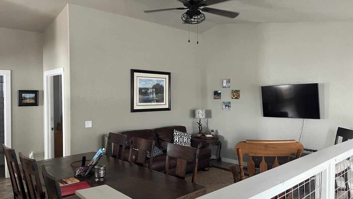 Burnet House | Hill Country/Lake Buchanan/Spider Mountain/Highland Lakes Getaway