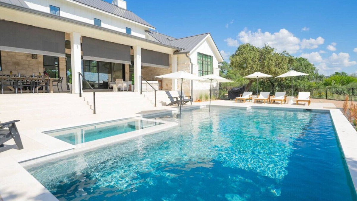 Naumanns Camp Apartment | Hill Country Retreat | Golf Club | Walk to Winery