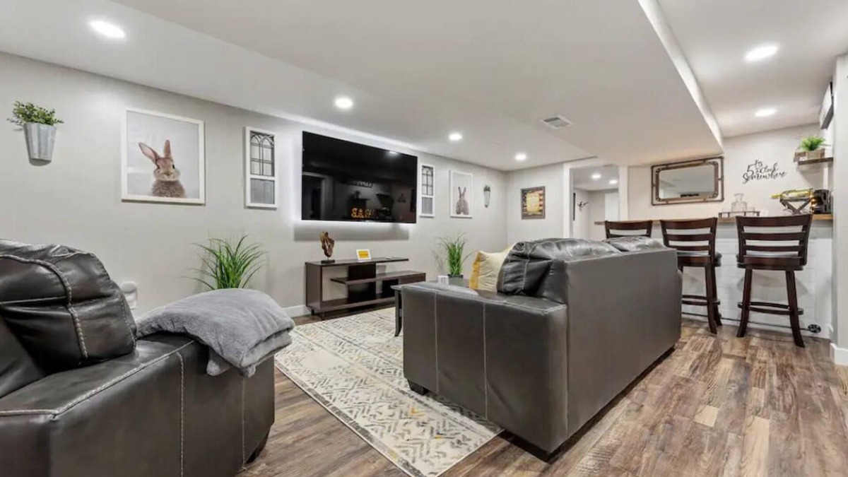 Glencoe House | Hill Manor at the Crossroads of the Nation