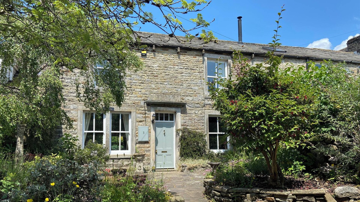 Grassington Cottage | HILL TOP FOLD, pet friendly, character holiday cottage in Grassington