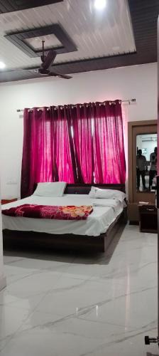 Haldwani Hotel | Hill view