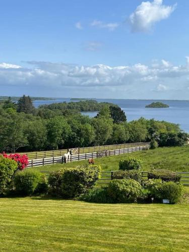 Oughterard Apartment | Hillcrest Lodge, Private apartment on Lough Corrib, Oughterard