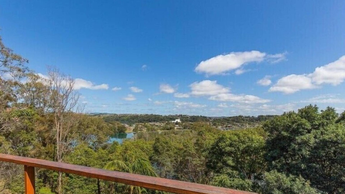 Tweed Heads South House | Hillcrest Retreat with River Views