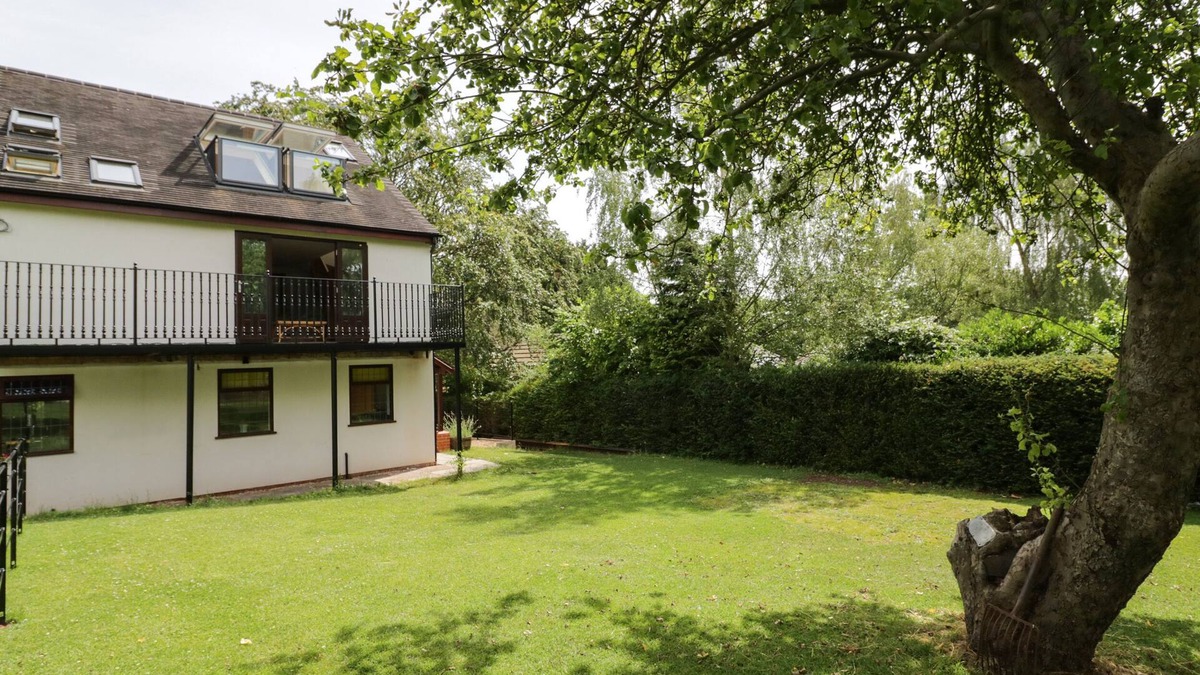 Princethorpe House | HILLCROFT, family friendly, with a garden in Kenilworth