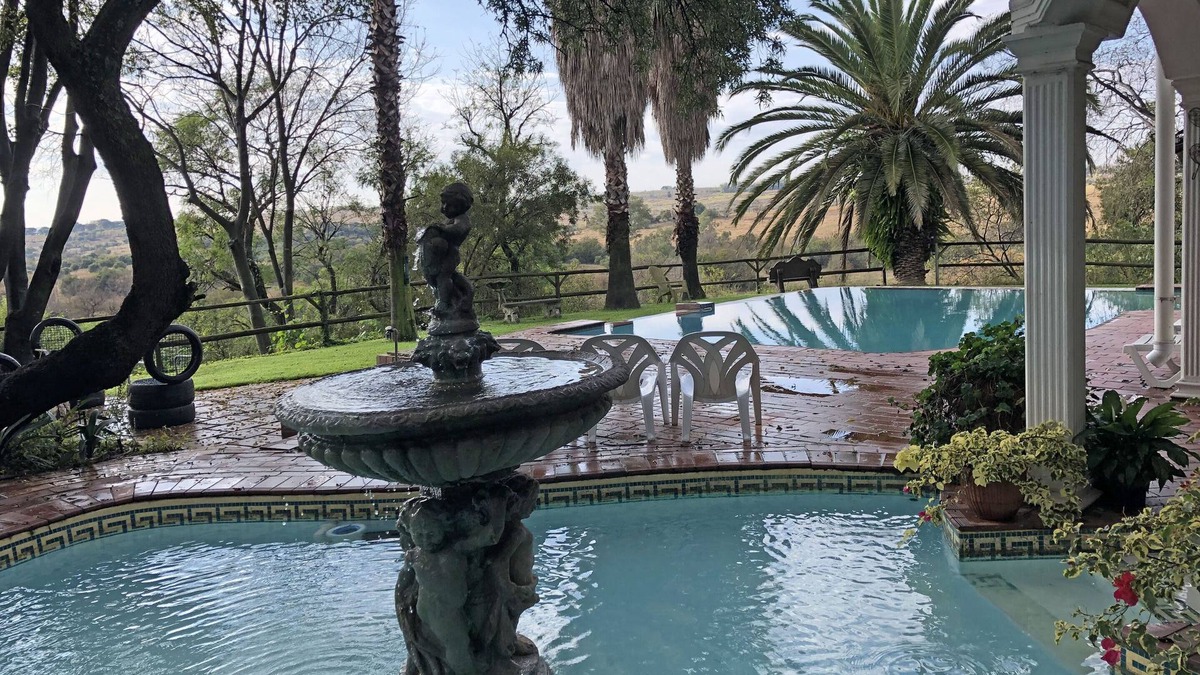 Greater Johannesburg Metropolitan Area Apartment | Hills and Dales Accommodation