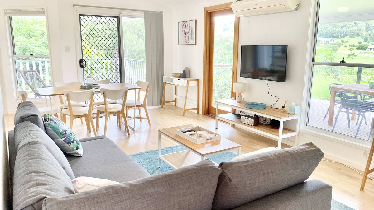 Closeburn House | Hills Cottage - eco-friendly, pets welcome!