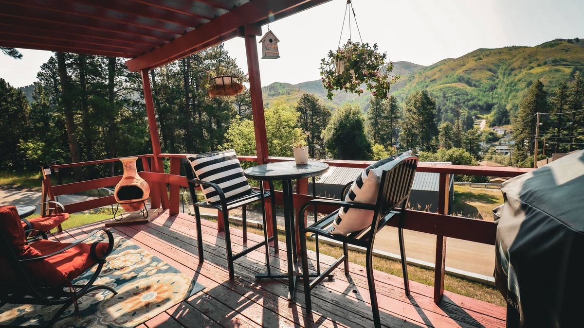 Deadwood House | Hillside Deadwood house in town w/Hot Tub & views