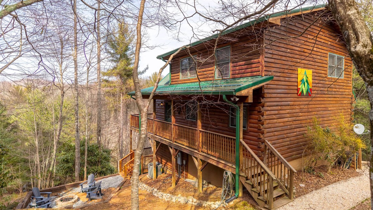 Boone Cabin | Hillside Heaven - Hot tub, pool table, firepit