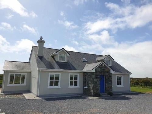 Clifden House | Hillside House