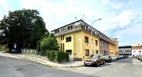 Kosire Apartment | Hillside Studios