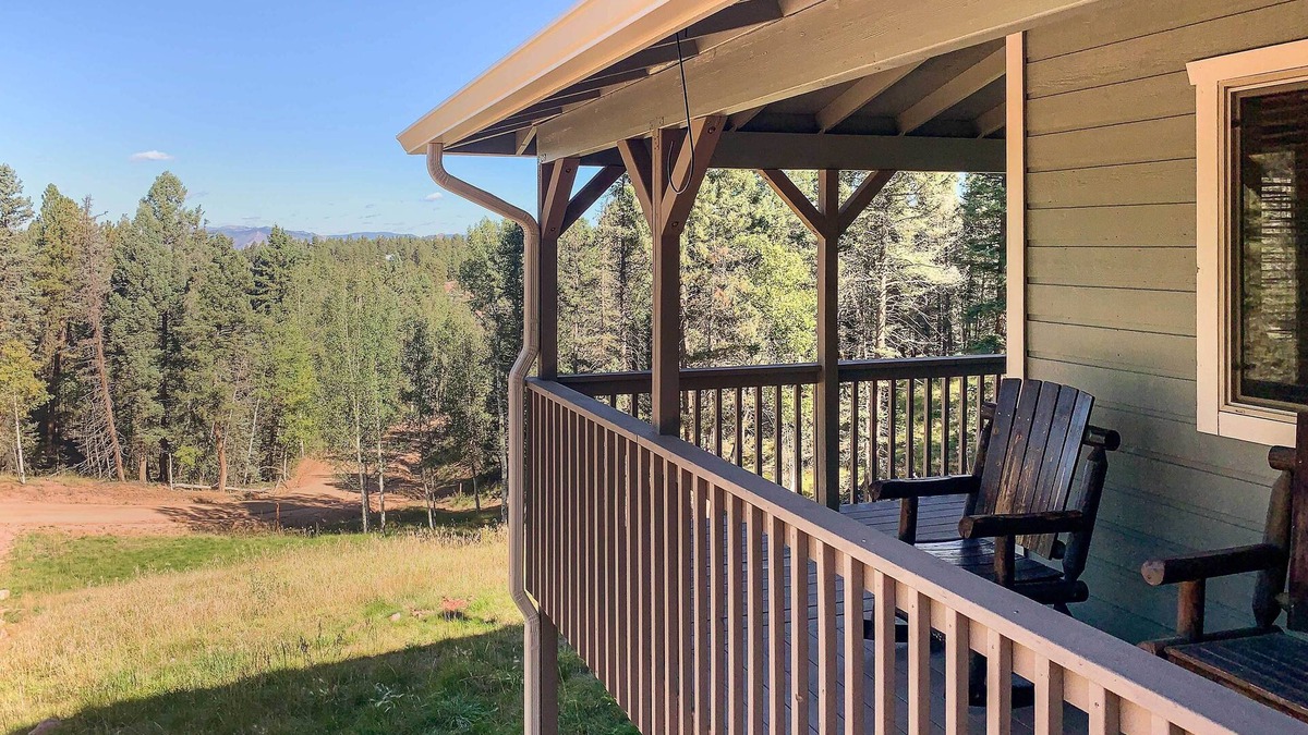 Florissant House | Hilltop Haven in Florissant: Deck + Mountain View!
