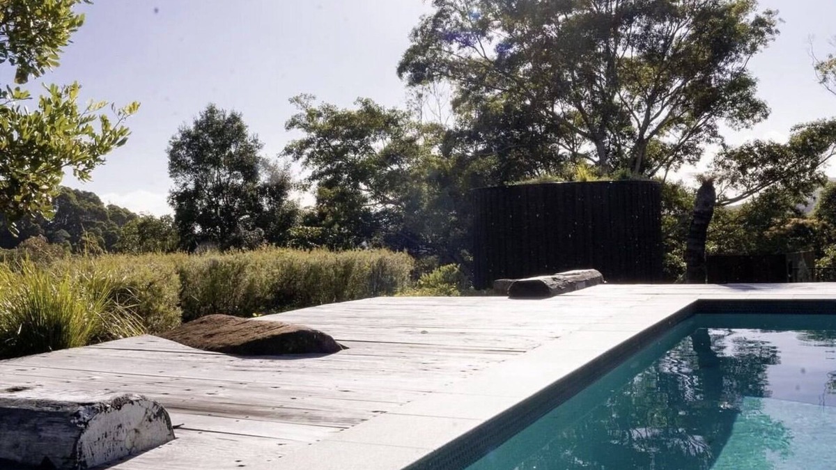 Currumbin Valley House | Hilltop Hideaway - Private Resort with pool, sauna and spa.