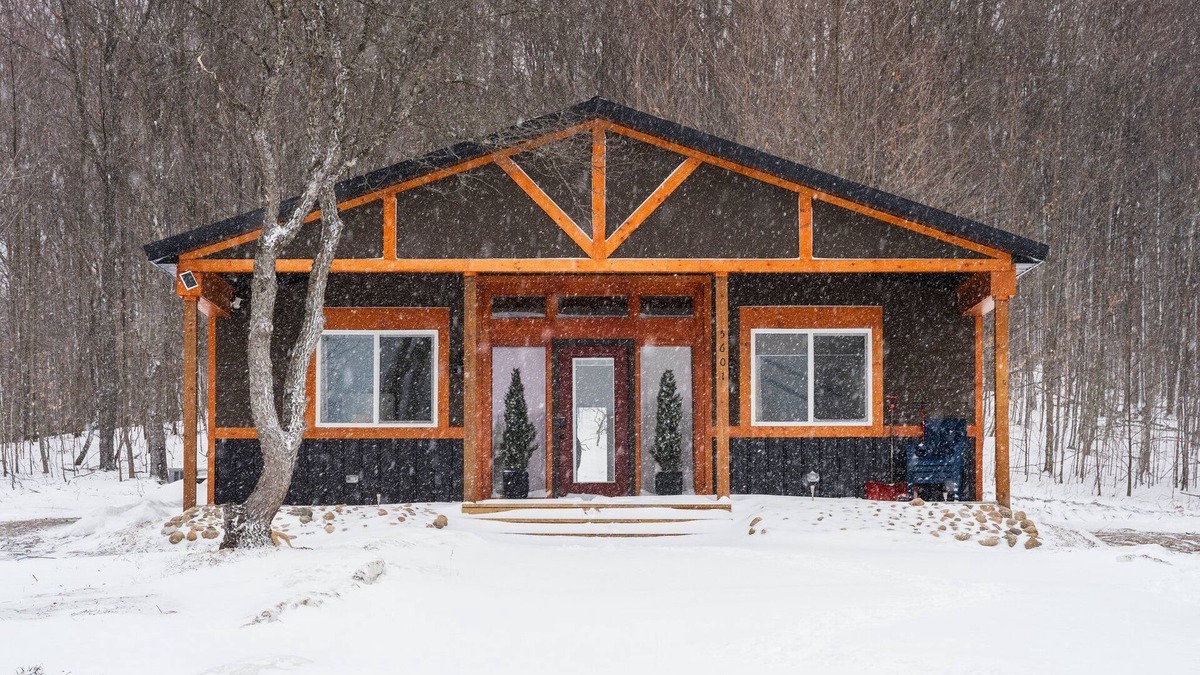 Bellaire House | Hilltop Hideaway located moments away from Shanty Creek & Torch Lake