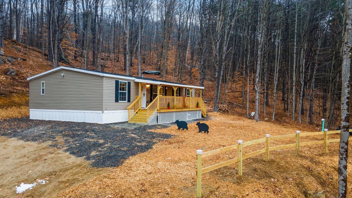 Ashland House | Hilltop Hideaway