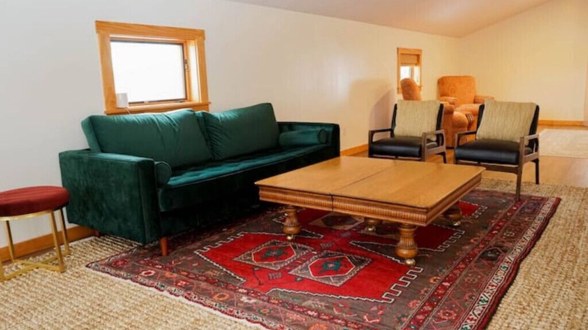 Frankfort House | Hilltop Home in Downtown Frankfort