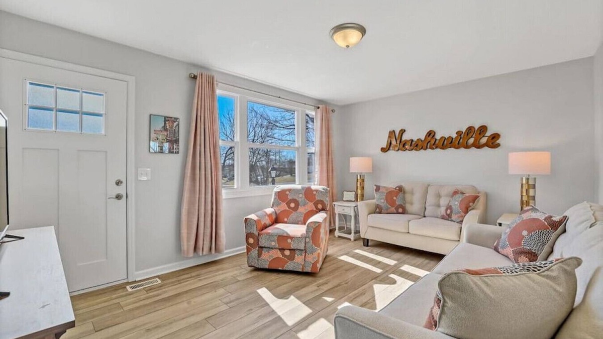 Hendersonville House | Hilltop House - country music cottage · Country Music Cottage - Close to Nashville