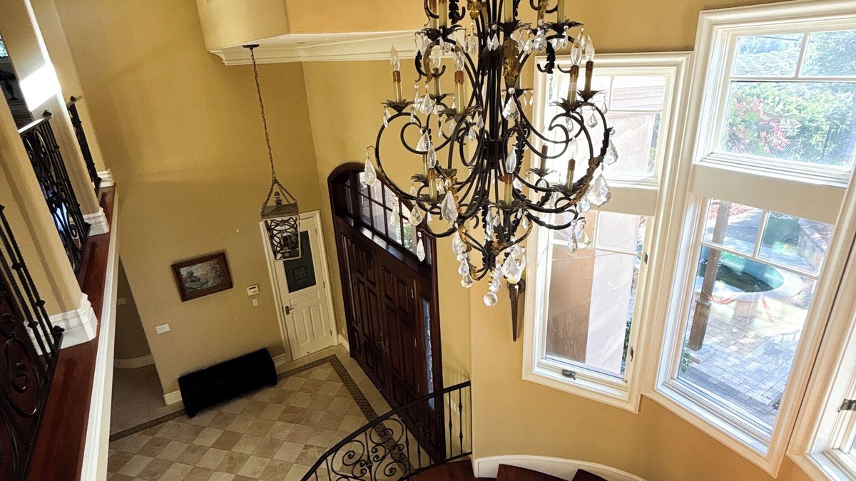 Los Altos Hills Villa | Hilltop Los Altos Stay Near Stanford + Pool, Grill, KTV & Views