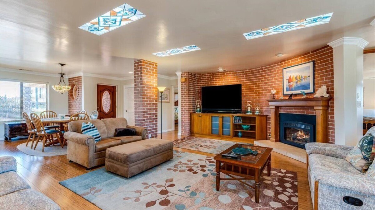 Morro Bay House | Hilltop Retreat in Morro Bay ~ 30+nights ~