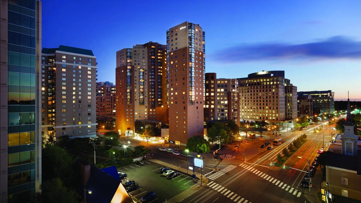 Ballston Hotel | Hilton Arlington