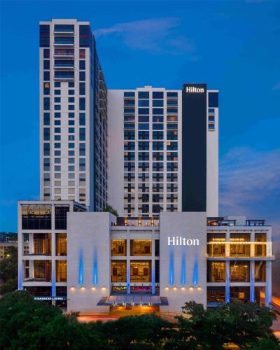 Waller Creek District Hotel | Hilton Austin