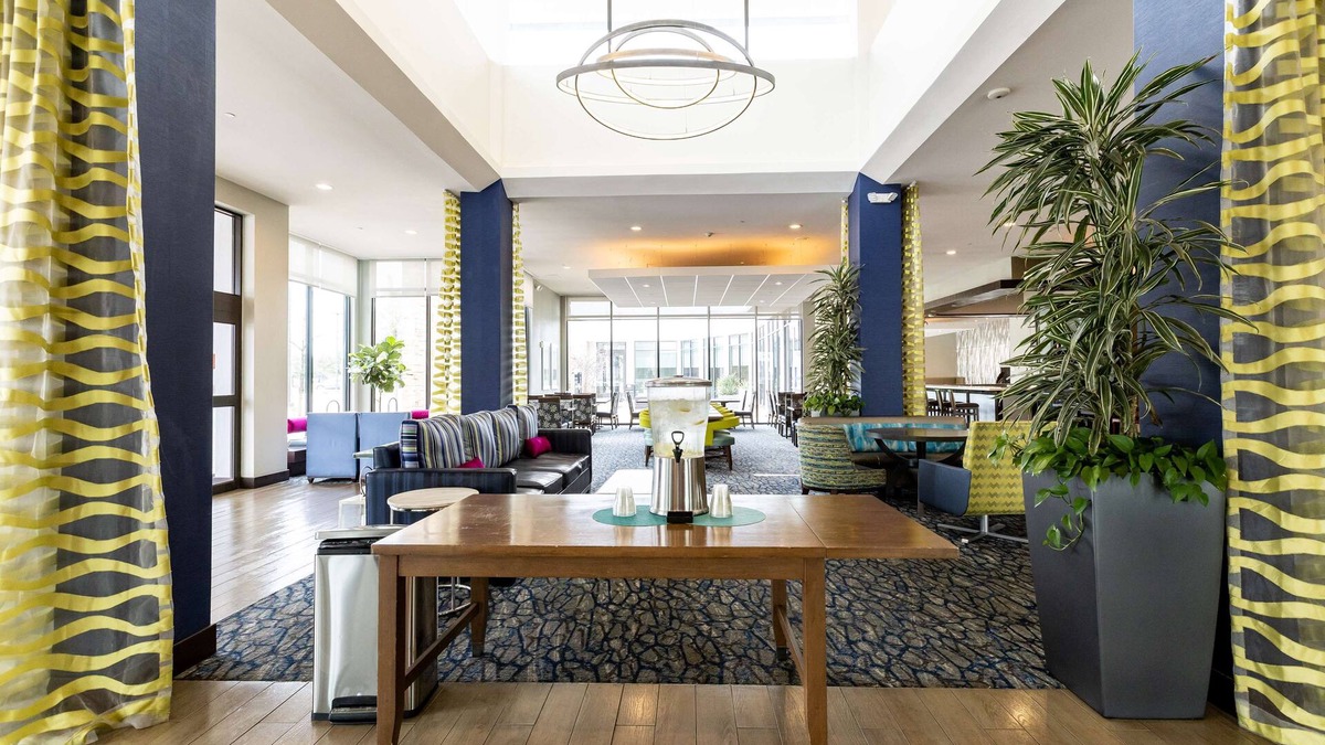 Montopolis Hotel | Hilton Garden Inn Austin Airport