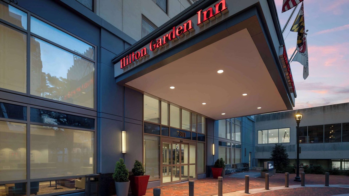 Bethesda Hotel | Hilton Garden Inn Bethesda Downtown