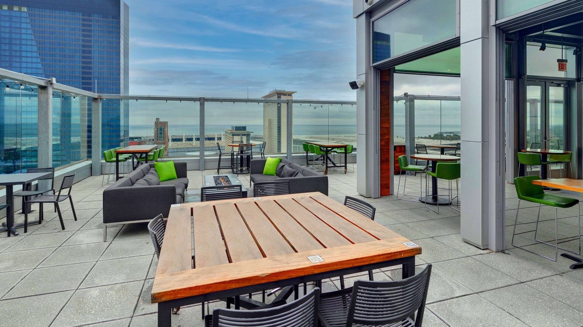 Near South Side Hotel | Hilton Garden Inn Chicago McCormick Place