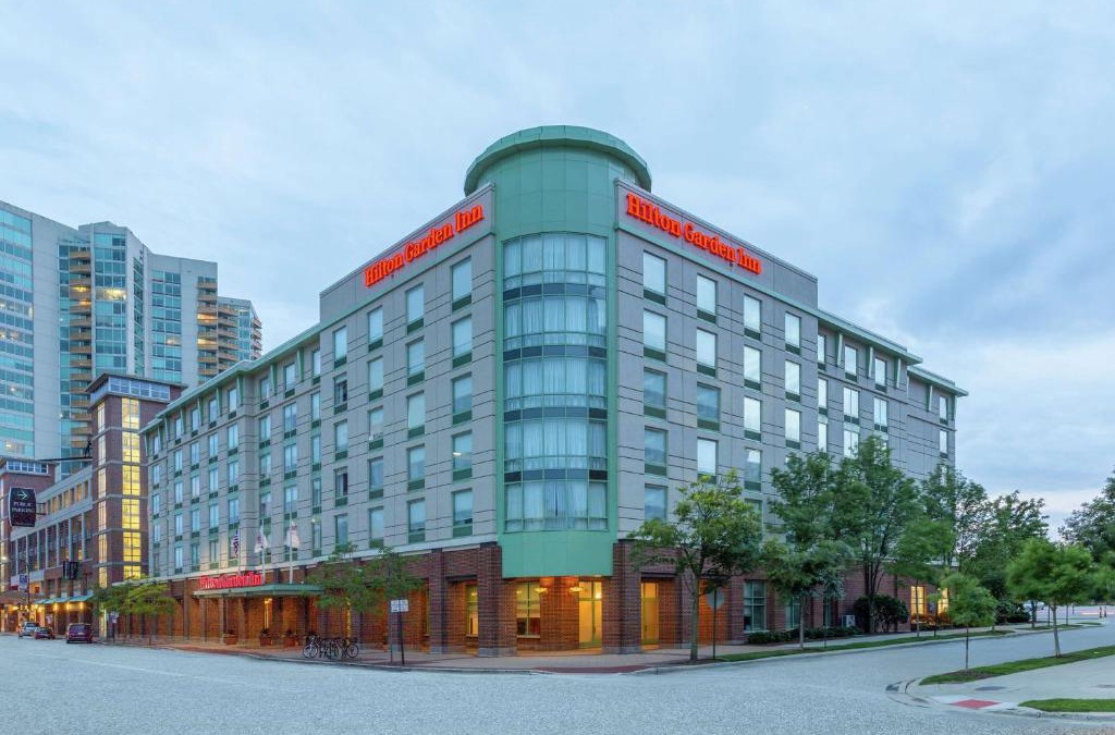 Evanston Hotel | Hilton Garden Inn Evanston
