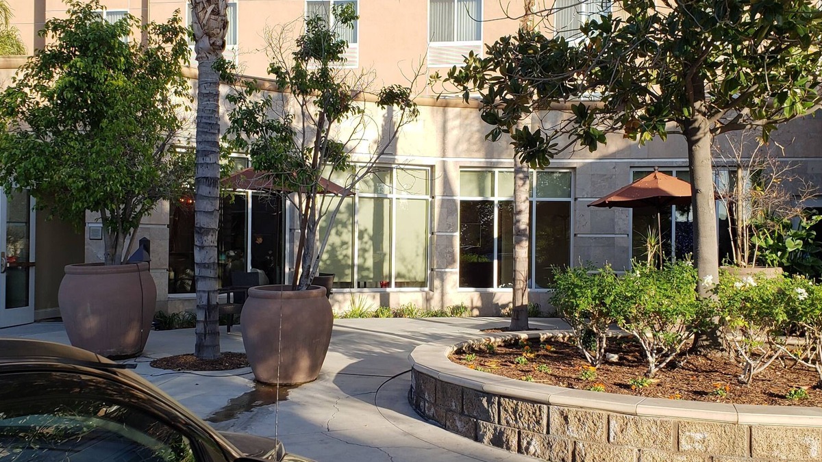 San Bernardino Hotel | Hilton Garden Inn San Bernardino