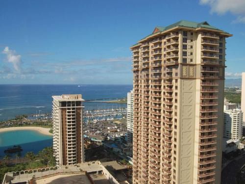 Waikiki Resort | Hilton Grand Vacations Club Grand Waikikian Honolulu