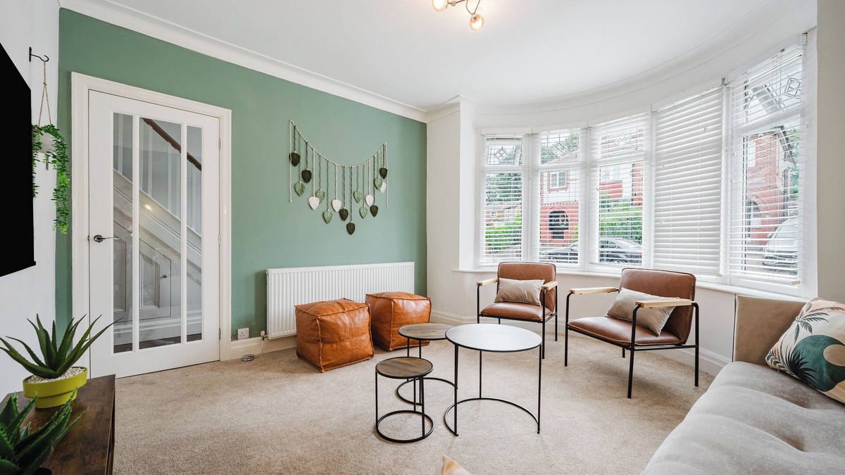 Manchester House | Hilton House: stylish 4-bed w/parking