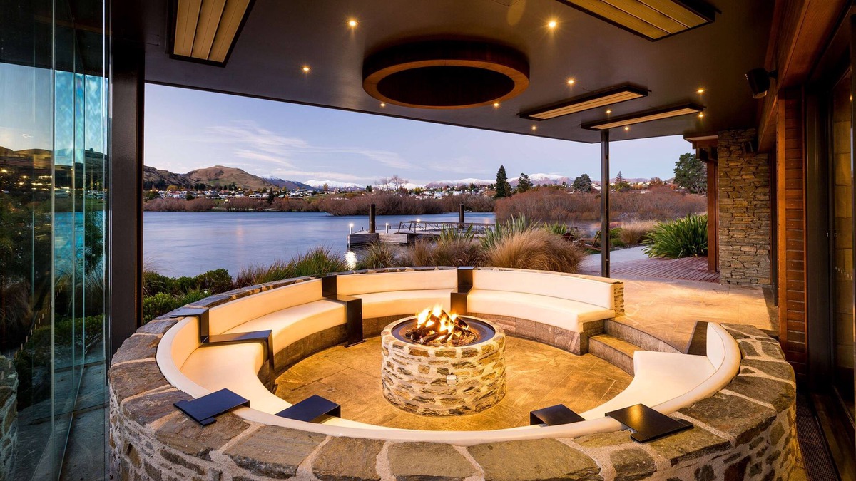 Kelvin Heights Hotel | Hilton Queenstown Resort & Spa