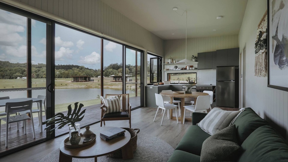 Woombye Cabin | Hinterland furnished farm luxury for longer stays