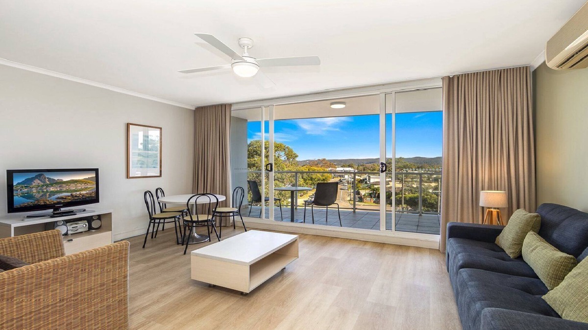Ettalong Beach House | HINTERLAND LUXURY - 1 Bedroom Hinterland View Apt
