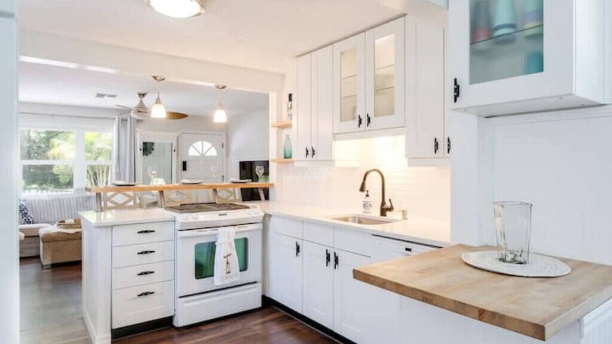 Gulfport House | Hip Nautic Gulfport Retreat min to St Pete/Beaches