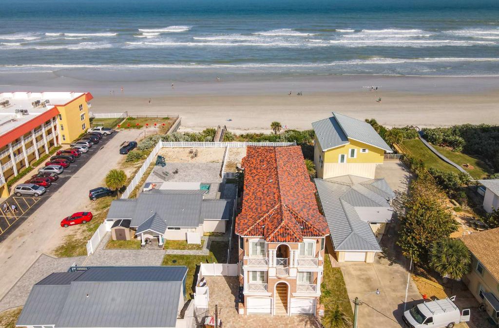 New Smyrna Beach House | Hip Nautic ~ Luxury Beachfront Beach Home with Pool - Car Free Beach - 4071H