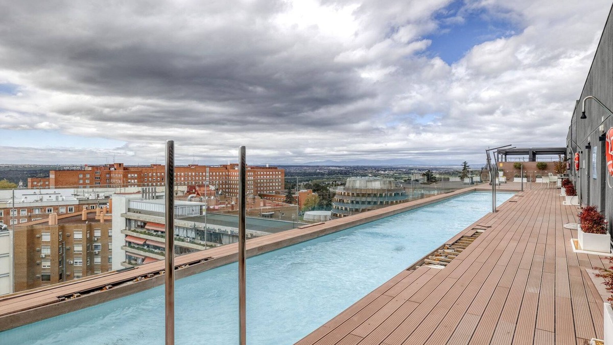 Vallehermoso Apartment | Hip Vallehermoso 2BR w/ Gym & Pool nr Ciudad Universitaria, by Blueground