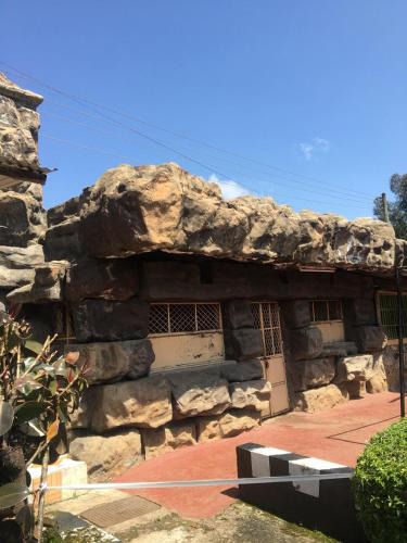 Central Province Cabin | Hippo Point BnB