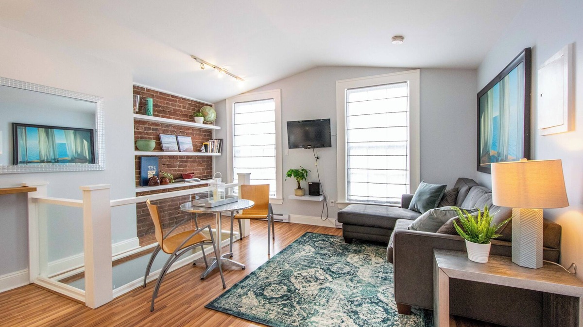Downtown Halifax Apartment | Historic 1BR DT in amazing location steps from waterfront in Old South District