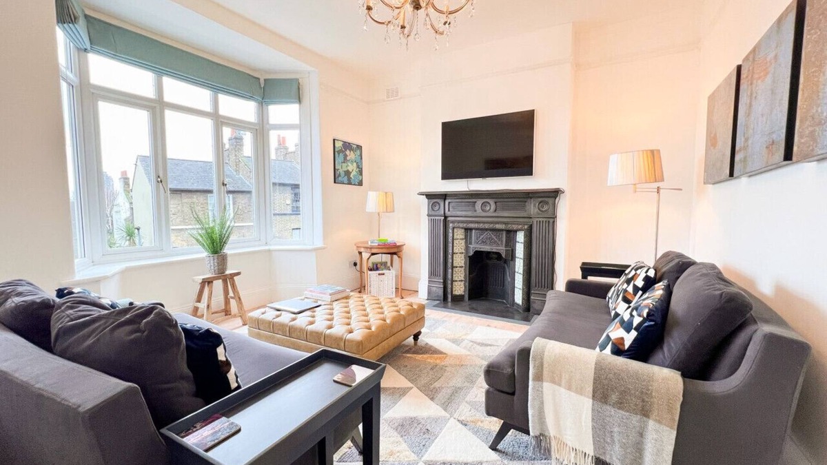 Greenwich West Condo | Historic 3-Bedroom Home in the Heart of Greenwich