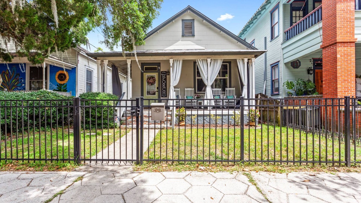 Urban Core House | “Historic 3BR Porch Home 5 Min to Downtown Jax & Jags Stadium Pet-Friendly
