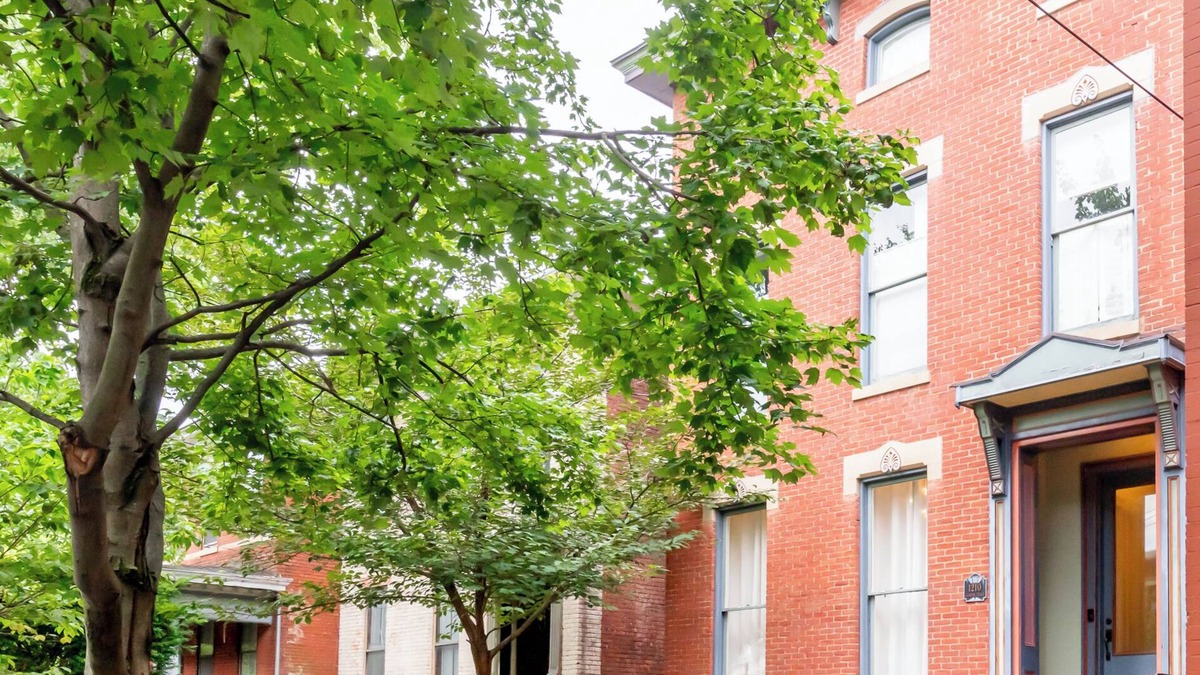 Old Louisville House | Historic 4 BR 3-1/2 BA Brick Home Old Louisville | Near Downtown Expo Derby UL