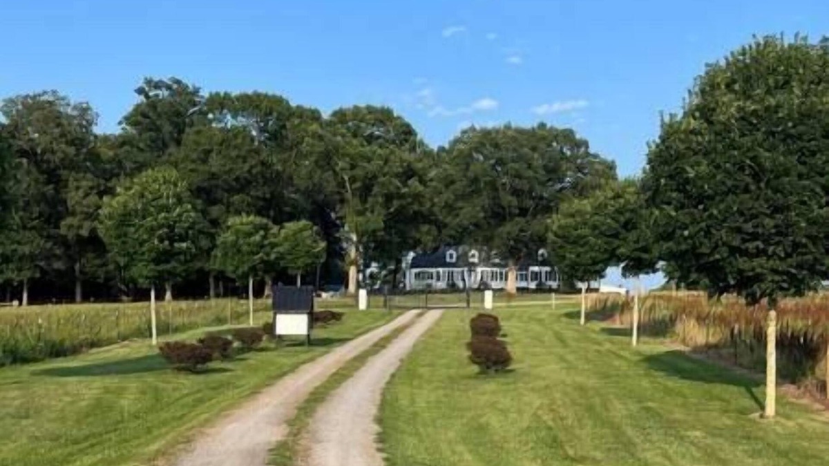 Hamptonville Other | Historic 5 Bedroom Farmhouse in Wine Country