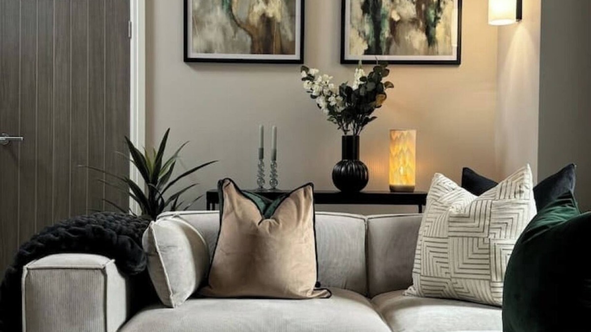 Northern Quarter Apartment | Historic 5* Tudor Residence: Penthouse