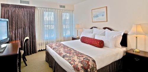 Downtown Anchorage Hotel | Historic Anchorage Hotel
