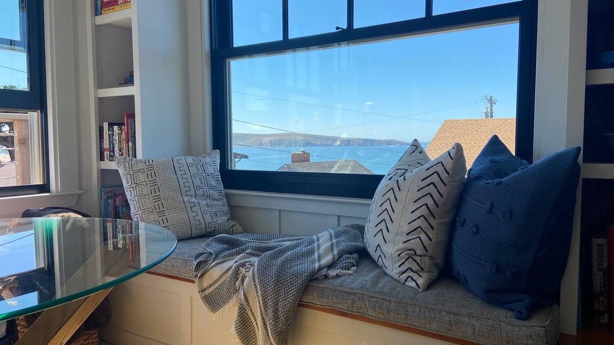 Dillon Beach House | Historic Beach Cottage with Ocean View Deck - Steps to Beach