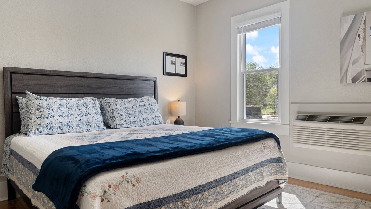 Tellico Plains Hotel | Historic Boutique Inn, The Byrum Room 2A, Downtown Tellico Plains