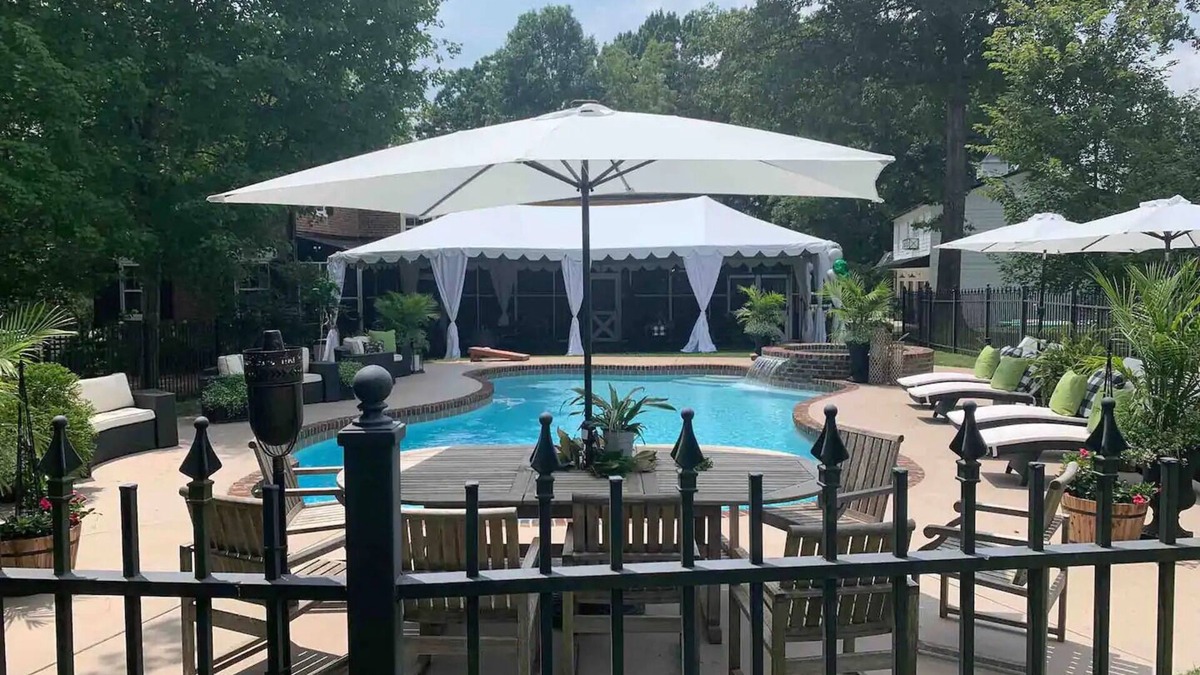 Mount Vernon Condo | Historic Boyd Harvey House and Grounds 2 Bedroom Home by RedAwning