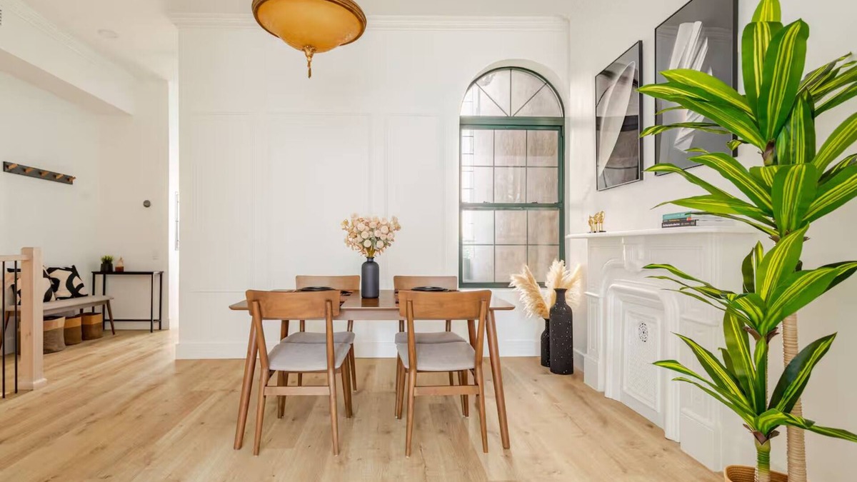 The Heights House | Historic Brownstone with Backyard minutes to NYC